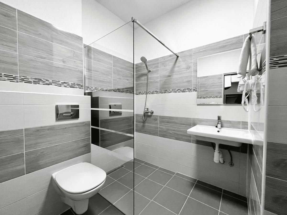 Penzion Moveinn Prague Extérieur photo