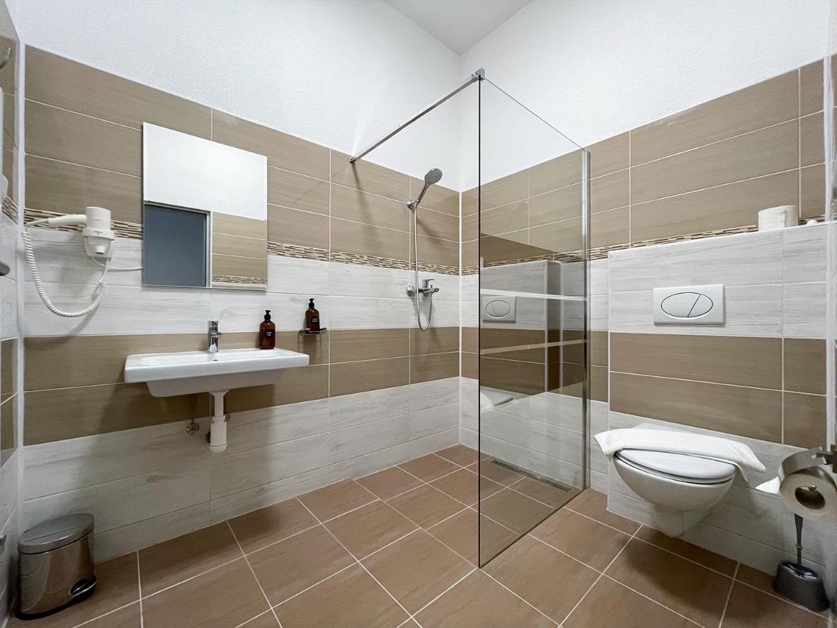 Penzion Moveinn Prague Extérieur photo